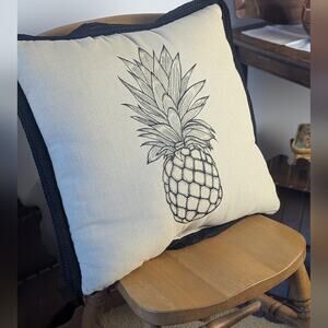Hampton Bay 22x22 Pineapple Textured Throw Pillow Coastal Nautical Weaved Trim